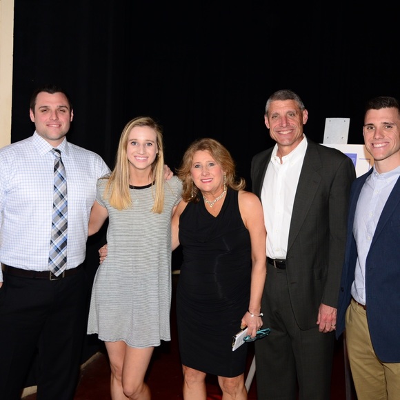 Meet your Posher, Mary Beth - Picture 4 of 4